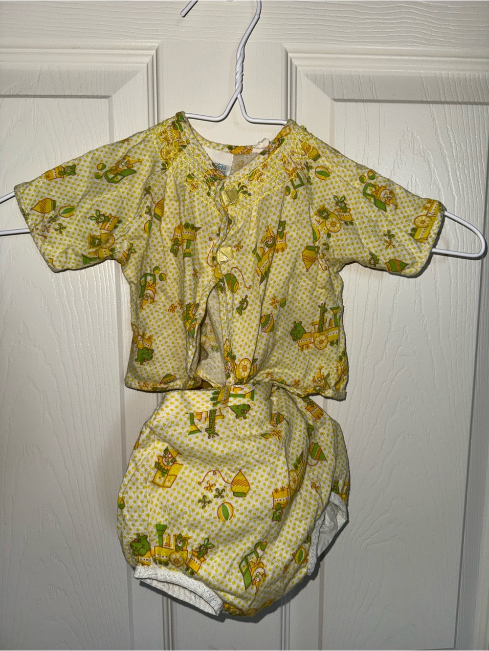 Vintage 70s carters yellow circus clown baby 3 piece set